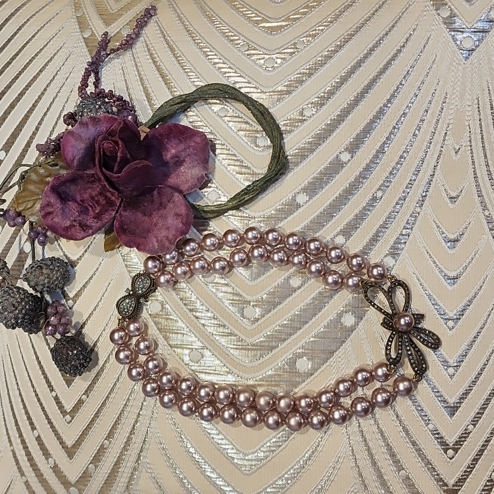 Heidi Daus Vintage Simulated Pearl "Bow Advice" Necklace